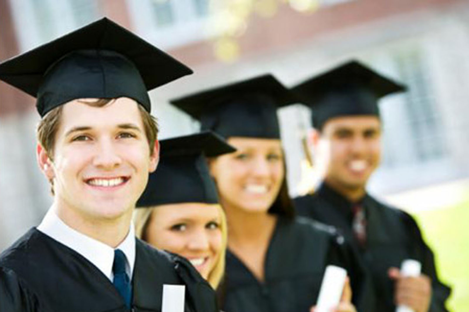 DLA online GCSE and A-Level courses for academic success